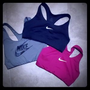 Nike sports bra lot (3 total)
